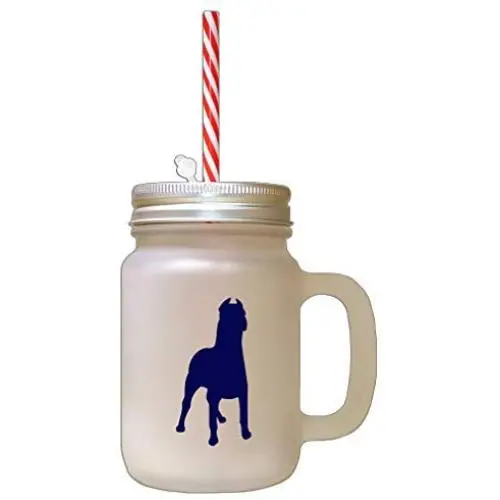 Silhouette d'un Dogo Argentino en verre de couleur bleu marine (Navy) dans une jarre en verre (Mason Jar) avec paille. Silhouette d'un Dogo Argentino en verre de couleur bleu marine (Navy) dans une jarre en verre (Mason Jar) avec paille.