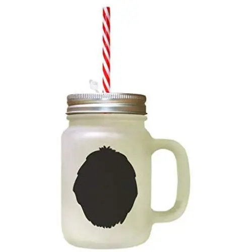 Schwarzer Puli-Silhouette mit frostigem Glas-Mason-Jar und Strohhalse
