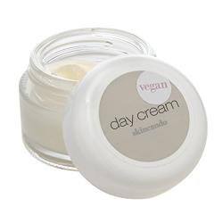 Moisturizing Day Cream by Skincando .5 oz – Natural - Organic - Intensive Moisturizer, Includes Cold-processed Fresh Vitamins a+e, Organic and Lavender Oil, Best Organic Face and Body Moisturizer