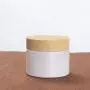 2 Stück Perlmuttweiße Runder Glasbehälter mit Innenbeschichtung und Kunststoff-Holzmasivdeckel, breiter Mund, gerade Wandsäckchen, leere Behälter für Cremekonzentrat 50g/1,7 oz