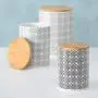 Bouteilles de cuisine Ikat Gastro Chic, Jeu de 3, Pour Biscuits, Denrées Secs, Sans BPA, Céramique Blanche Vernissée, Couvercles en Bois, Rustique Noir et Blanc, 15 cm (6 po) de diamètre Bouteilles de cuisine Ikat Gastro Chic, Jeu de 3, Pour Biscuits, Denrées Secs, Sans BPA, Céramique Blanche Vernissée, Couvercles en Bois, Rustique Noir et Blanc, 15 cm (6 po) de diamètre