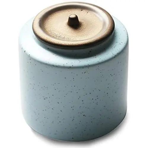 Shelf Floating Tea Storage Jar Classic Matte Ceramics Rust Storage Tank. Shelf Floating Tea Storage Jar Classic Matte Ceramics Rust Storage Tank.