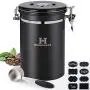 Conteneur en Acier Inox pour Café, Thé, Farine, Sucre – 1.9 Litres (64 fl oz) avec Cuillère Conteneur en Acier Inox pour Café, Thé, Farine, Sucre – 1.9 Litres (64 fl oz) avec Cuillère