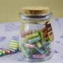 BESTONZON Glas Favorgläser mit Korkstopfen, Mason Jar mit personalisierten Etiketten und String – Ideal für Süßigkeiten, Kerzen, Hochzeit, 12 Stück, 100 ml