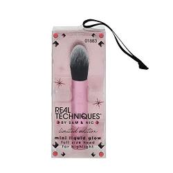 Real Techniques Holiday 2019 limited edition, mini liquid glow brush ornament