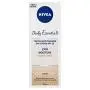 Crème Visage Quotidienne Teintée Hydratante Nivea SPF 15 (50ml) Crème Visage Quotidienne Teintée Hydratante Nivea SPF 15 (50ml)