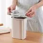 Contenant de stockage de riz Wlanp, Bocal en plastique étanche pour aliments, récipient de conserve de cuisine, réservoir de stockage de grains adapté pour la cuisine et le réfrigérateur. Contenant de stockage de riz Wlanp, Bocal en plastique étanche pour aliments, récipient de conserve de cuisine, réservoir de stockage de grains adapté pour la cuisine et le réfrigérateur.