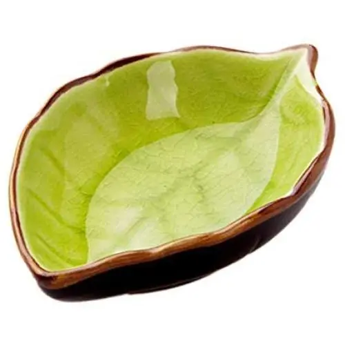 JUSTDOLIFE Mini Dish tomato sauce Dish Leaf Shaped Ceramic Japanese Small Sushi Sauce Dish JUSTDOLIFE Mini Dish tomato sauce Dish Leaf Shaped Ceramic Japanese Small Sushi Sauce Dish