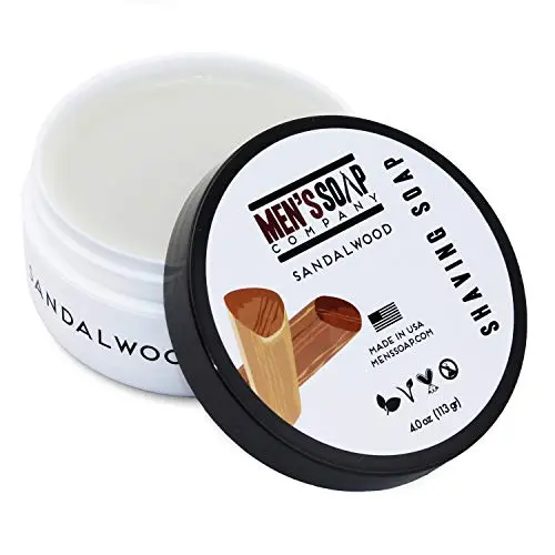 Männer-Seife: Shaving Soap 4 OZ Sandelholz – Schiebeschale. Hergestellt aus veganen, natürlichen Inhaltsstoffen. Enthält Sheabutter, Vitamin E und Kokosöl zum Schutz und Feuchtigkeitspflege der Haut.