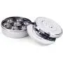 Boîte à épices Zinel/Masala Dabba avec 7 compartiments et 2 couvercles en acier inoxydable, 22 cm, argent. Boîte à épices Zinel/Masala Dabba avec 7 compartiments et 2 couvercles en acier inoxydable, 22 cm, argent.