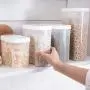 Geschlossene Lagerbehälter, Getreide, diverse Getreidesorten, Kunststoff-Lagerboxen, Lebensmittel-Schublade, Trockenwarenbehälter