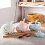 Ensemble de 3 Pots en Céramique Décorés de Fleurs pour Condiments et Épices avec Couvercles, Cuillère en Céramique et Plateau en Bois Ensemble de 3 Pots en Céramique Décorés de Fleurs pour Condiments et Épices avec Couvercles, Cuillère en Céramique et Plateau en Bois