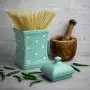 Bocal en céramique artisanal bleu turquoise et blanc à motifs de pois, grand (900ml/31.5oz) – idéal pour le stockage, les biscuits, cadeau de maison. Bocal en céramique artisanal bleu turquoise et blanc à motifs de pois, grand (900ml/31.5oz) – idéal pour le stockage, les biscuits, cadeau de maison.
