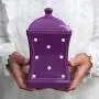 Bocal en céramique grand format 31,5 oz/900 ml motifs violet et blanc à pois – fabrication artisanale, pour cuisine, rangement, idéal comme bocal à biscuits ou cadeau de maison. Bocal en céramique grand format 31,5 oz/900 ml motifs violet et blanc à pois – fabrication artisanale, pour cuisine, rangement, idéal comme bocal à biscuits ou cadeau de maison.