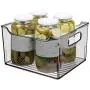 mDesign Kunststoff Küchenschränkchen, Kühlschrank- oder Gefrierbehälter mit Griffen – Organizer für Obst, Joghurt, Snacks, Nudeln – BPA-frei, 10 Zoll Länge, 4er-Set – Grauweis