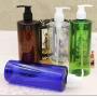 2PCS 500ML 17OZ Green Empty Plastic Pump Bottles with Random Color Pump Head Shower Gel Shampoo Lotion Conditioner Storage Holder Refillable Portable Container Jar for Travel Home Use