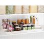 mDesign Kunststoff Verstellbare, Erweiterbare Küchenschrank, Pantry, Regal Organizer/Gewürzregal mit 3-stufigem Lagerbereich für Gewürzflaschen, Gläser, Gewürze, Backzutaten – 2er Pack – Creme/Beige