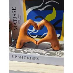 Heartfelt Love Sculpture - Exquisite Handcrafted Resin Figurine with Intricate Details - Perfect Decorative Accent for Home, Office, Shelf, Tabletop, Mother's Day, New Year, Easter Party, Holiday Gift, and Romantic Occasions