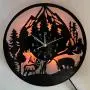LED Wanduhr | Einzigartiges LED Vinyl Wanduhr | Waldbär Elch Hirsch Wanduhr Berg Haus Wanduhr | Original Geschenk für Wohnzimmer, Schlafzimmer, Büro Dekoration - Perfektes Geschenk für Geburtstag, Muttertag, Frühlingszeit, Abschlussfeier, Weihnachten