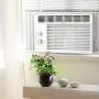 Climatiseur Mural Fenêtre hOmeLabs 5000 BTU – 7 Vitesse, Contrôle Mécanique, Petit, Silencieux, 2 Modes Frais et Ventilateur, avec Kit de Installation et Protège-Plages Lavable.