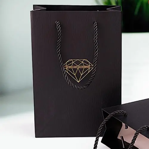 Handgefertigte Hochwertigkeit gewährleistende Goldstempelpapier Geschenkpapiertüten mit individuellem Logo und Griffen