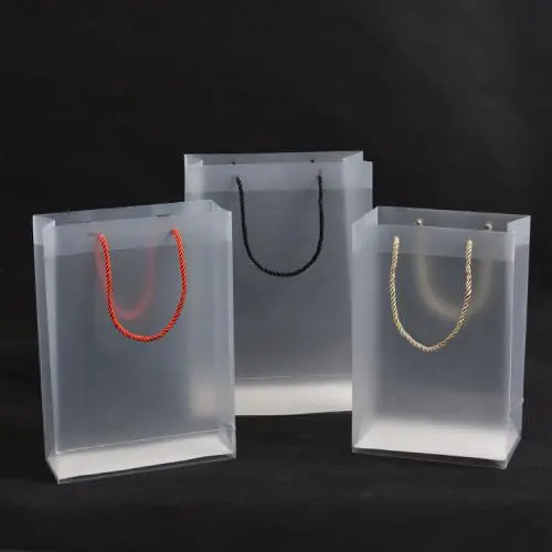 Sacs d'emballage en PVC transparent personnalisé pour promotion, shopping, animaux de compagnie, PP, impression à écran, cadeau et artisanat écologique (max. 255 caractères). Sacs d'emballage en PVC transparent personnalisé pour promotion, shopping, animaux de compagnie, PP, impression à écran, cadeau et artisanat écologique (max. 255 caractères).
