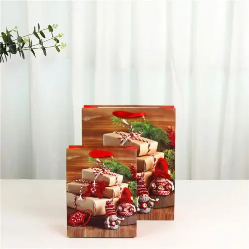 High Quality Hot Selling Portable Handmade Low Price Paper Gift Bag For Packaging With Custom Design Logo