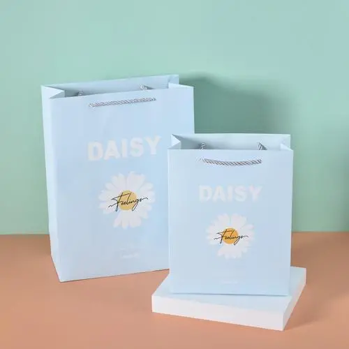 Maßgeschneiderte, niedliche, schwebende Seidengestecktaschen mit individuellem Blumendruck für Geschenke und Boutiquen.