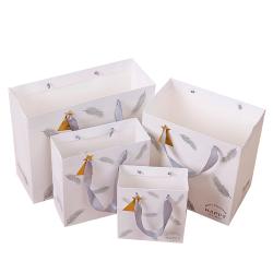 Wholesale Manufacture Custom Logo Printed Reusable Portable Paper Gift Packaging Bag