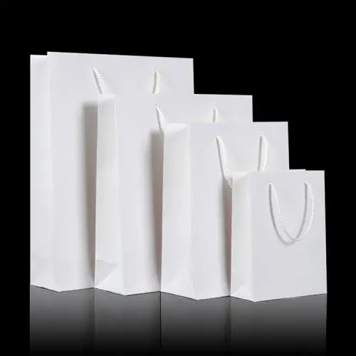 High Quality Eco-friendly Recycled Kraft Gift Paper Garment Bags For Packaging Clothing With Custom Logo