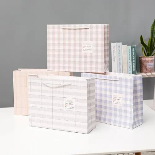 Wholesale Good Quality New Types Fancy Delpaper Gift Packaging Bag With Custom Design Logo Wholesale Good Quality New Types Fancy Delpaper Gift Packaging Bag With Custom Design Logo
