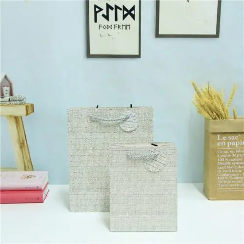 Easy Shipping Reusable Hot Sale Portable Printed Paper Gift Packaging Bag With Handle Easy Shipping Reusable Hot Sale Portable Printed Paper Gift Packaging Bag With Handle