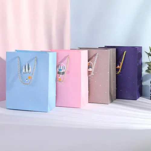 Sac en papier réutilisable imprimé délicat et mignon, vente chaude, prix bas, luxe, cadeau, prix abordable. Sac en papier réutilisable imprimé délicat et mignon, vente chaude, prix bas, luxe, cadeau, prix abordable.