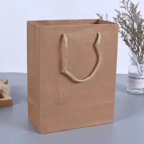 High Quality Wholesale Universal Custom Convenient Eco-friendly Handle Kraft Gift Bag For Packaging