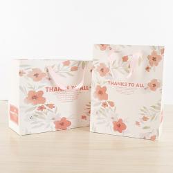 Low Price New Design Romantic Flower Color Printed Paper Gift Packaging Bags With Custom Own Logo