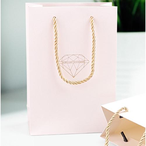 Handmade high quality guarantee gold stamping paper gift packaging bag with custom logo and handles