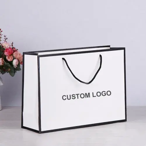 Personalisierte, schicke Fashion-Design-Matt-Laminat-Papier-Geschenktüten, Hartpapier-Geschenktüten