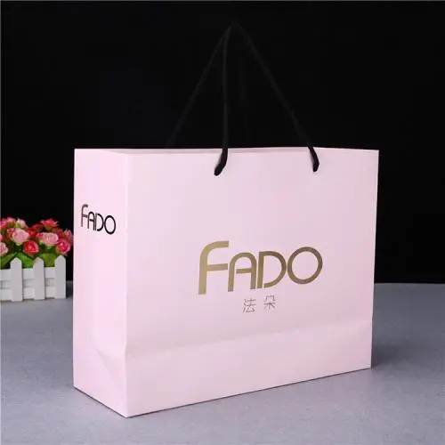Sacs cadeaux en papier personnalisés imprimés avec logo, luxe, marques de renom, vente en gros. Sacs cadeaux en papier personnalisés imprimés avec logo, luxe, marques de renom, vente en gros.