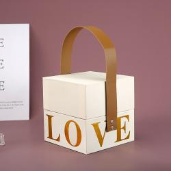 Hot-selling Customized Size Logo Rigid Cardboard Gift Packaging Box With Handle