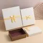 Boîte cadeau luxe personnalisée, belle, à prix réduit, avec logo et ruban. Boîte cadeau luxe personnalisée, belle, à prix réduit, avec logo et ruban.