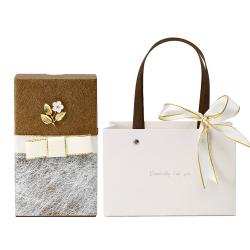 Wholesale Hot Selling Custom Logo Handmade Rigid Cover And Tray Cardboard Packing Gift Box With Handle