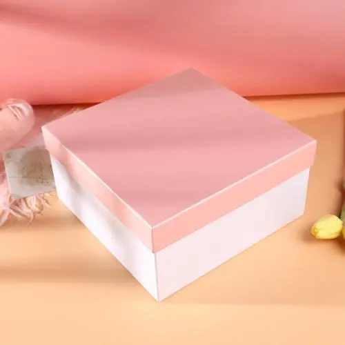 Boîte Cadeau Rigide Universelle de Qualité Supérieure et Personnalisée avec Logo - Fabrication