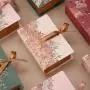 Großhandel Luxuriöse Maßgefertigte Kreative Süßigkeitenbox Karton Geschenkverpackung Box Mit Schleife