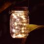 4er Pack Warmweiße 20 LED Solar Mason Jar Lichtdeckel mit Hängern für Regular Mouth Mason Jar Outdoor Garten Weihnachts Halloween Dekoration (Gläser nicht enthalten)