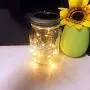 Solar Mason Jar Hängeleuchten, 8er Set mit 30 LEDs (Haken & Gläser inklusive) Solar Laternen Tischleuchten, Outdoor Gartenlampe Dekoration für Terrasse Garten, Hof, Boden, Treppe und Terrasse